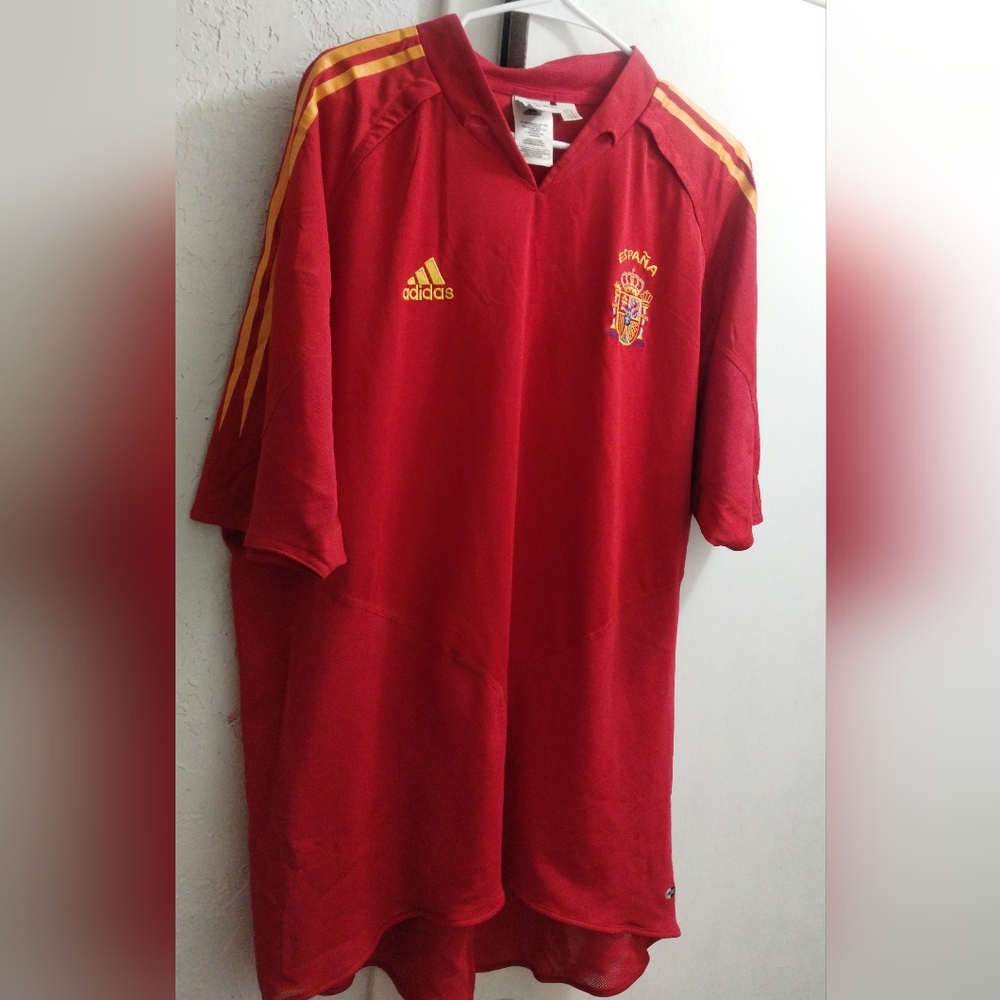 Adidas Men's Vintage Authentic 2004 Red Spain Soccer Shirt